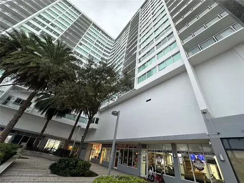 7135 Collins Ave #1721, Miami Beach, FL 33141