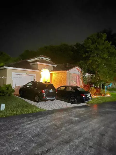8020 SW 157th Pl, Miami, FL 33193