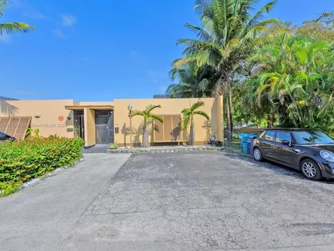 15913 S Kingsmoor Way #15913, Miami Lakes, FL 33014