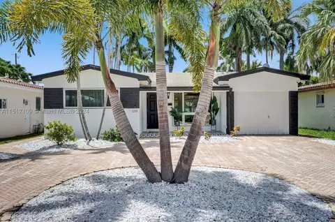1210 Lincoln St, Hollywood, FL 33019