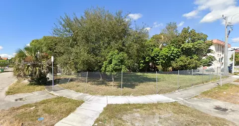 50 SW 68th Ave, Miami, FL 33144