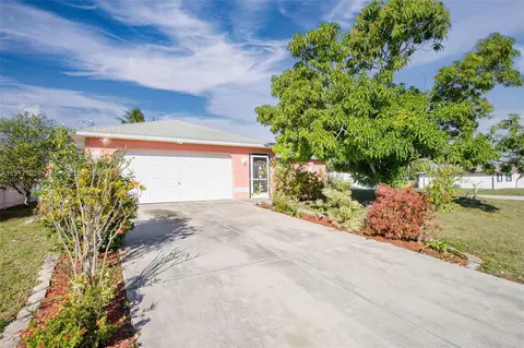 116 4th Pl, Cape Coral, FL 33990