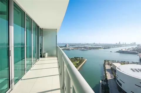 888 Biscayne Blvd #3504, Miami, FL 33132 photo 4