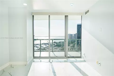 888 Biscayne Blvd #3504, Miami, FL 33132 photo 13