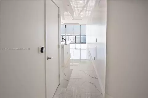 888 Biscayne Blvd #3504, Miami, FL 33132 photo 6