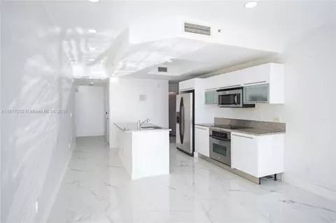 888 Biscayne Blvd #3504, Miami, FL 33132 photo 11