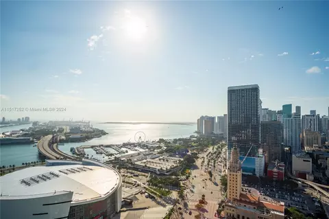 888 Biscayne Blvd #3504, Miami, FL 33132 photo 5