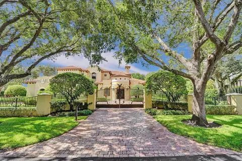 6000 Moss Ranch Rd, Pinecrest, FL 33156