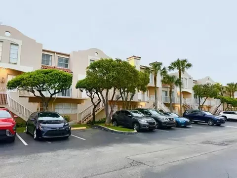 8670 NW 6th Ln #4-102, Miami, FL 33126