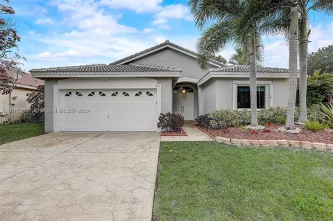 151 SW 178th Way, Pembroke Pines, FL 33029