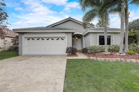 151 SW 178th Way, Pembroke Pines, FL 33029
