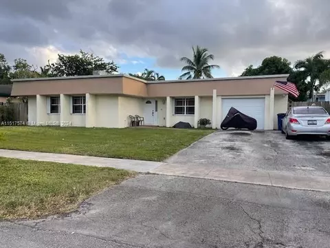 10426 SW 52nd St, Cooper City, FL 33328