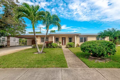 1303 W Mango St, Lantana, FL 33462