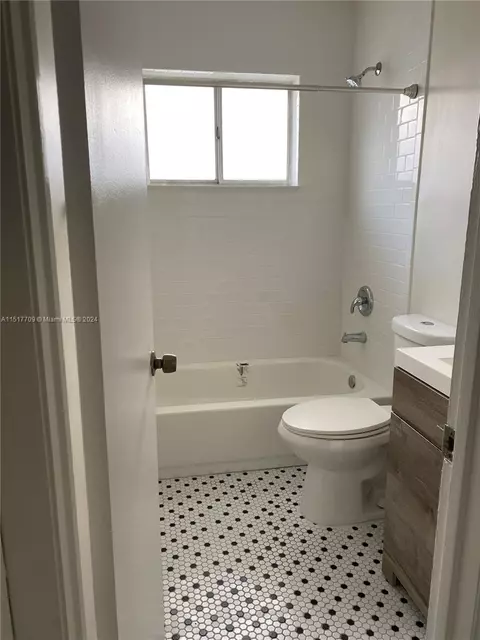 159 W 8th St #7, Hialeah, FL 33010 photo 9