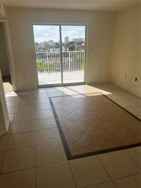 637 SW 3rd St #404, Miami, FL 33130