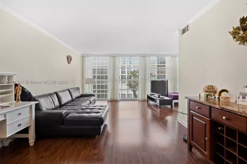 801 Three Islands Blvd #307, Hallandale Beach, FL 33009