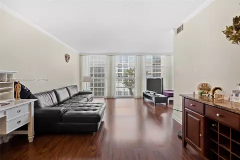 801 Three Islands Blvd #307, Hallandale Beach, FL 33009