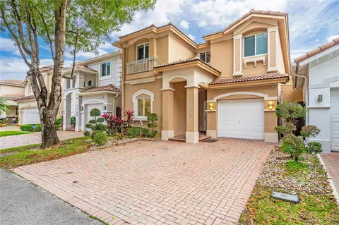 11194 NW 73rd Ter, Doral, FL 33178