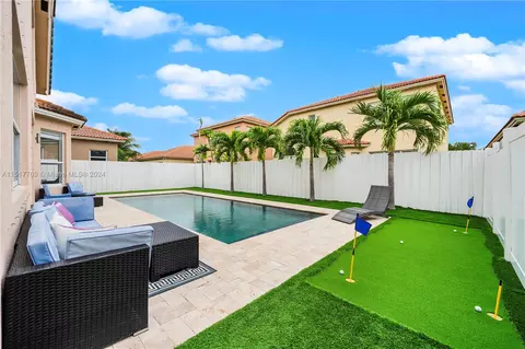 4115 NE 22nd St, Homestead, FL 33033