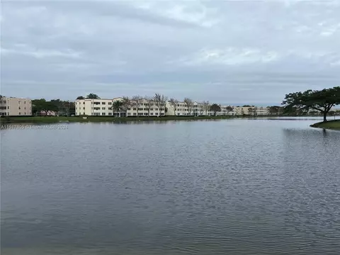 10614 W Clairmont Cir #106, Tamarac, FL 33321
