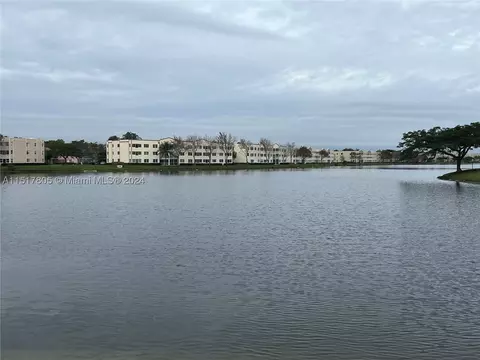 10614 W Clairmont Cir #106, Tamarac, FL 33321