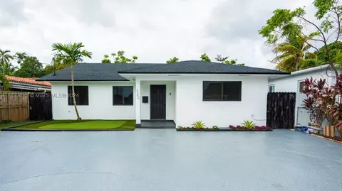 320 SW 66th Ave, Miami, FL 33144