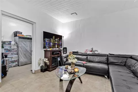 121 E 42nd St, Hialeah, FL 33013 photo 31