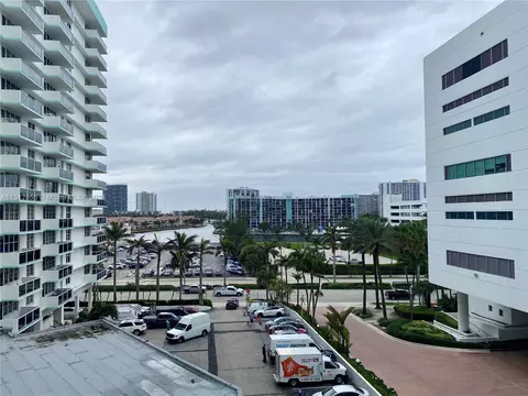 3725 S Ocean Dr #617, Hollywood, FL 33019