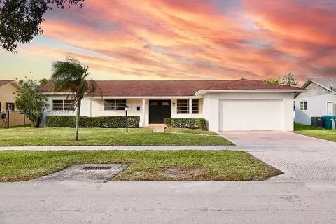 1721 NW 191st St, Miami Gardens, FL 33056