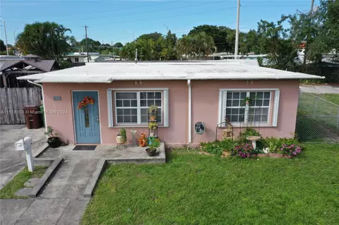 821 E 16th Pl, Hialeah, FL 33010 photo 2