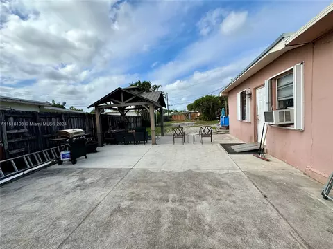 821 E 16th Pl, Hialeah, FL 33010 photo 22