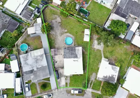 821 E 16th Pl, Hialeah, FL 33010 photo 27
