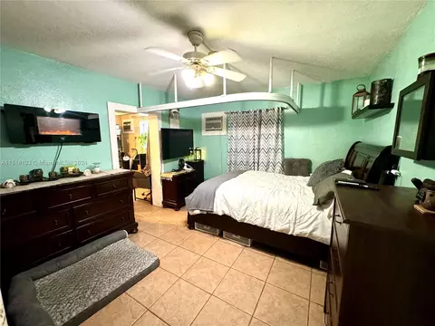 821 E 16th Pl, Hialeah, FL 33010 photo 17