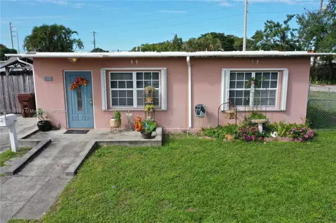 821 E 16th Pl, Hialeah, FL 33010