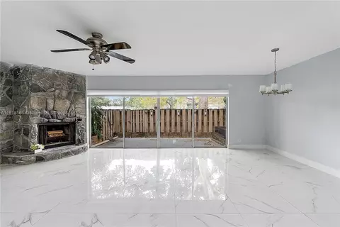 878 NW 81st Way, Plantation, FL 33324