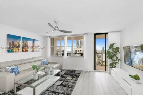 2101 S Ocean Dr #2807, Hollywood, FL 33019