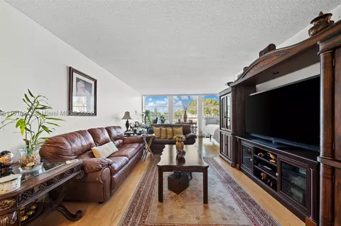 2000 Atlantic Shores Blvd #202, Hallandale Beach, FL 33009