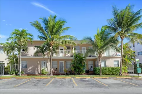 7909 East Dr #204, North Bay Village, FL 33141