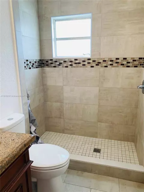 854 E 32nd St, Hialeah, FL 33013 photo 13