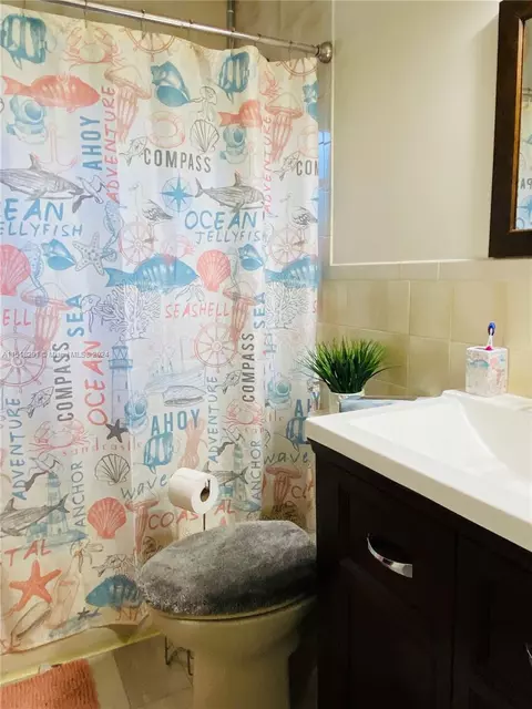 854 E 32nd St, Hialeah, FL 33013 photo 6
