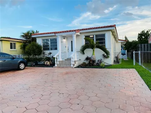 854 E 32nd St, Hialeah, FL 33013