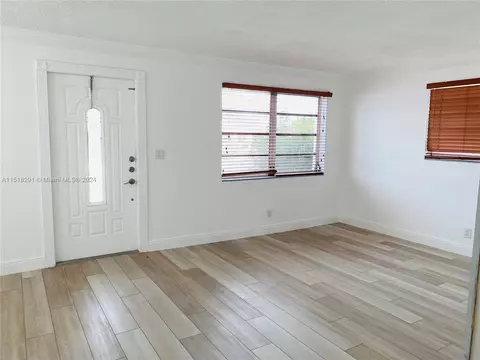 854 E 32nd St, Hialeah, FL 33013 photo 10