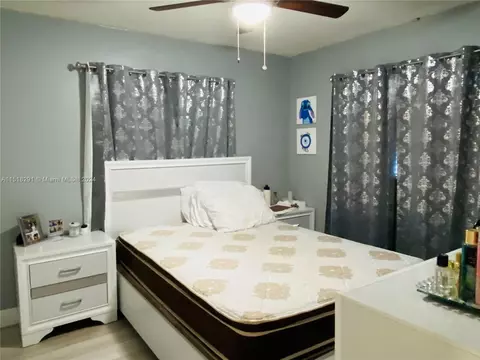 854 E 32nd St, Hialeah, FL 33013 photo 5