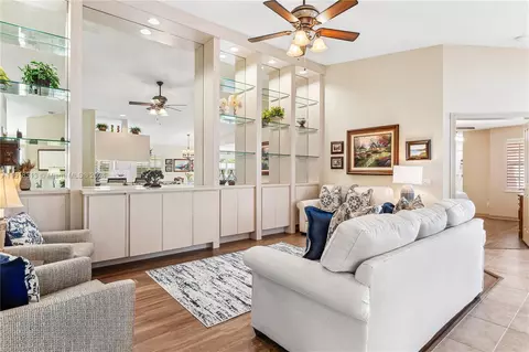 Living - 256 Brier Cir, Jupiter, FL 33458 photo 1 of 5
