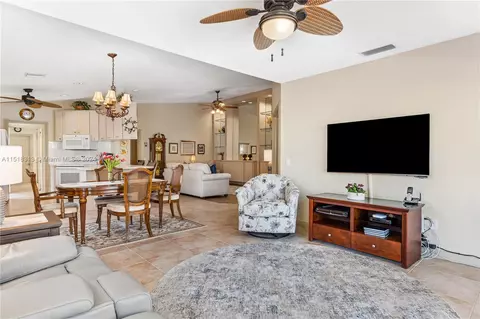 Living - 256 Brier Cir, Jupiter, FL 33458 photo 5 of 5