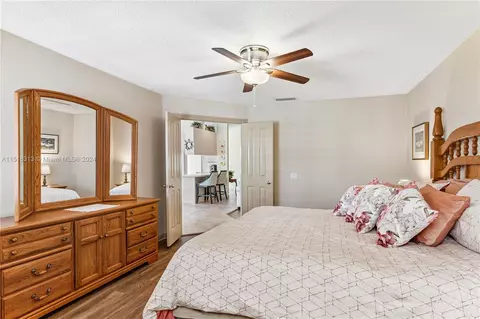 Bedroom - 256 Brier Cir, Jupiter, FL 33458 photo 2 of 3
