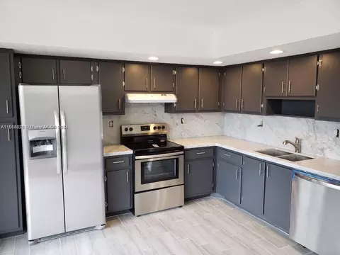 8075 SW 107th Ave #311, Miami, FL 33173