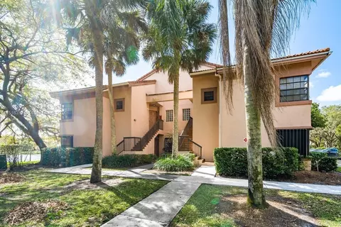 10690 NW 14th St #121, Plantation, FL 33322