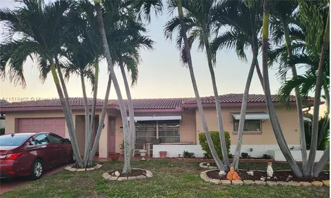 5807 NW 86th Ave, Tamarac, FL 33321