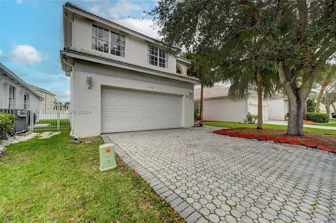 3342 NW 70th Ave, Margate, FL 33063